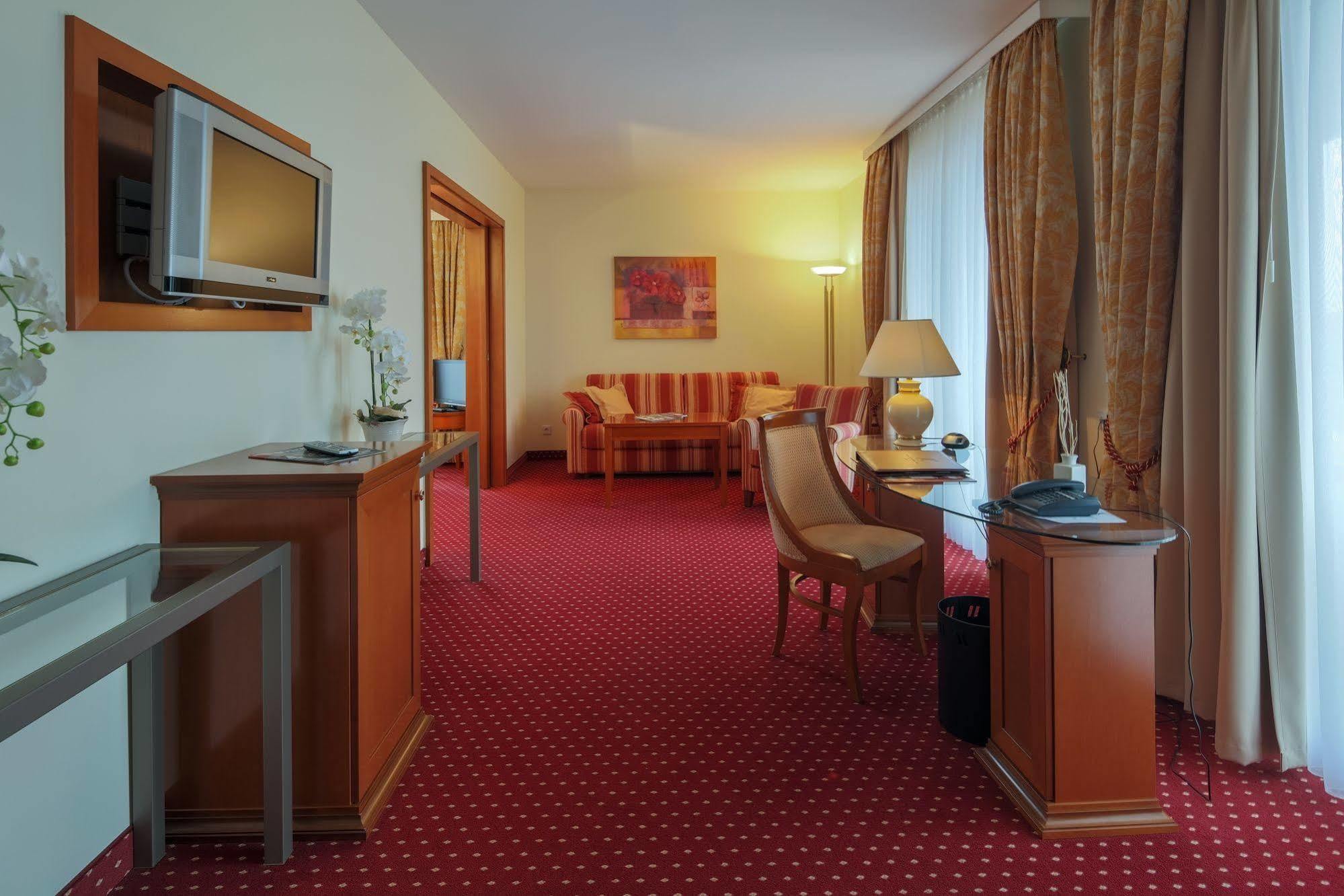 Hotel-Restaurant Kunz Pirmasens Kültér fotó